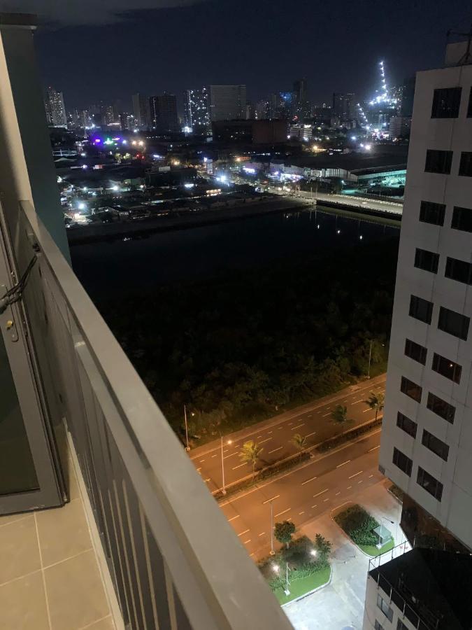Staycation Shore 2 Moa Pasay Manilla Buitenkant foto